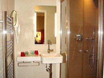 Opéra Opal 4* Parigi